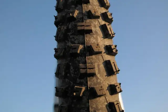 Romet 125: Ciśnienie w oponach klucz do bezpiecznej jazdy