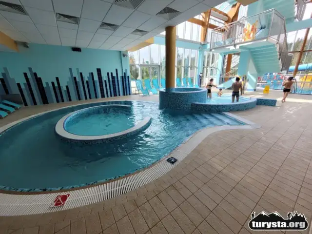 Parking Termy Bukovina: Bezpłatny i bez stresu? Sprawdź!