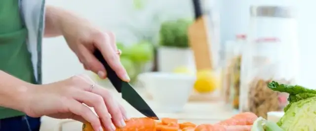 Jakie zupy przy refluksie pomogą złagodzić objawy i wspierać trawienie