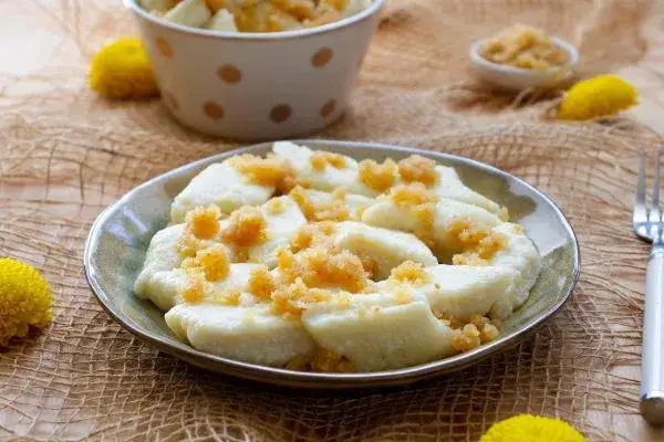 Jak zrobić kluski leniwe - prosty przepis na pyszne danie domowe