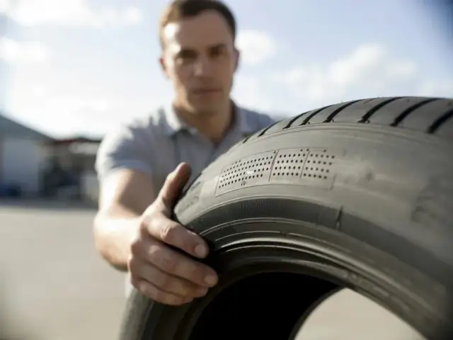 Wiek opony: Gdzie szukać kodu DOT i dlaczego to klucz do bezpieczeństwa