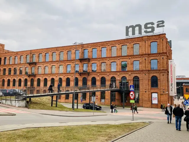 Muzeum Sztuki Łódź: ms1 czy ms2? Planuj wizytę i odkryj awangardę