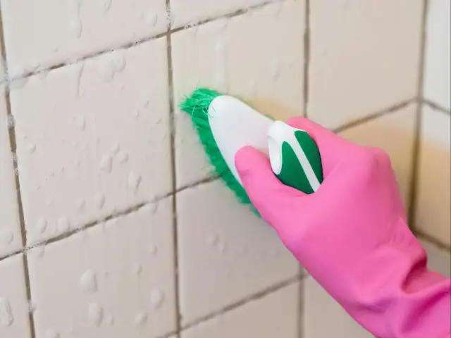 Czy wybielacz dezynfekuje skutecznie? Sprawdź, jakie ma właściwości