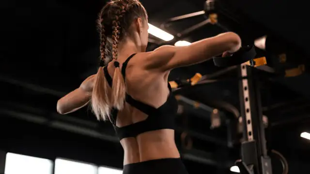 Ile ćwiczeń na treningu? Plan dla Twoich celów i poziomu!