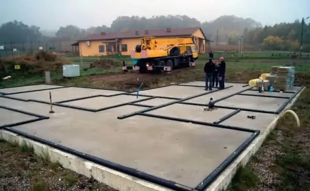 Jak wykonać fundament pod dom szkieletowy, unikając najczęstszych błędów