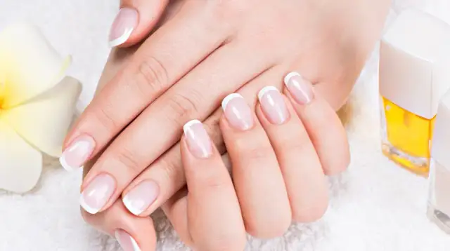 Jak zrobić samemu francuski manicure w domu i uniknąć błędów