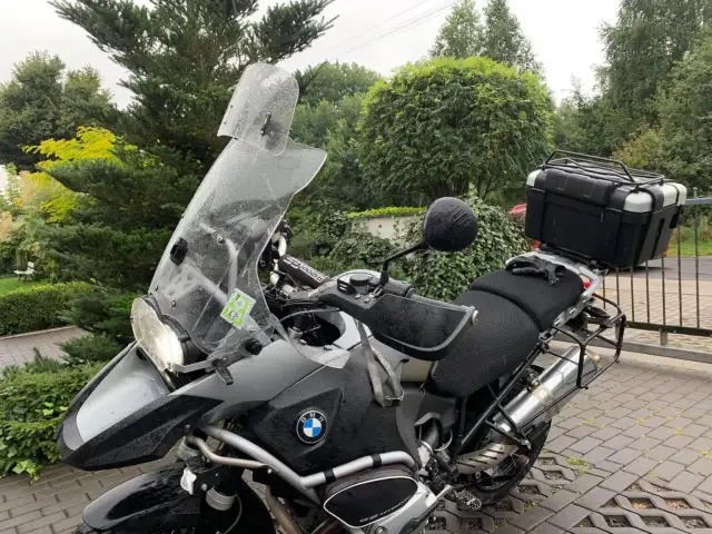 Deflektor motocyklowy: Czy wiesz, jak go idealnie dopasować?