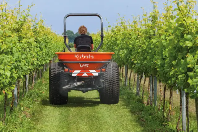 Jaki polski rozsiewacz nawozu wybrać? Kluczowe modele i porady dla rolników