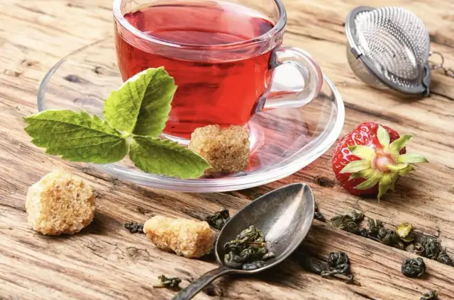 Czy herbata owocowa ma kalorie? Odkryj zaskakujące fakty o jej wartościach