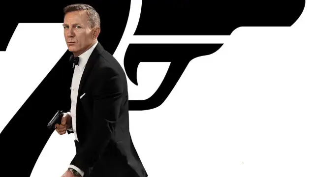 Daniel Craig jako Bond w garniturze, z pistoletem w dłoni, na tle czarnego logo 007. Idealny do oglądania na tv.