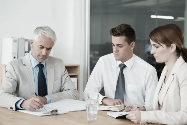 Jakie dokumenty są niezbędne do działu spadku u notariusza?