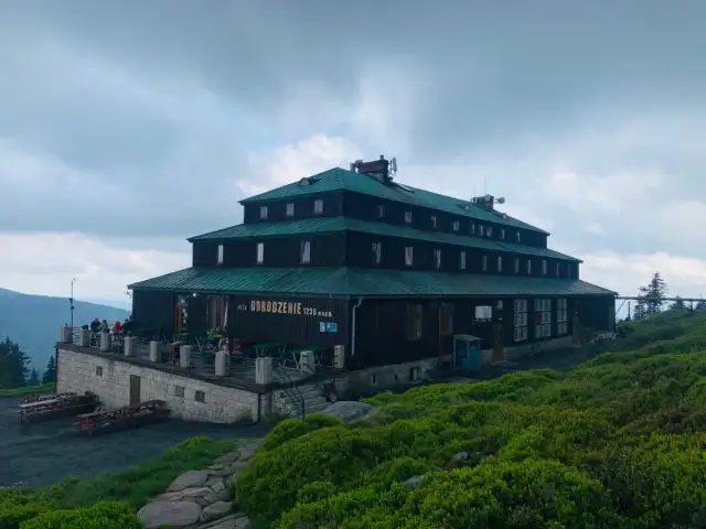 Schroniska PTTK: Zmiany od 2025! Czy zawsze dostaniesz nocleg?