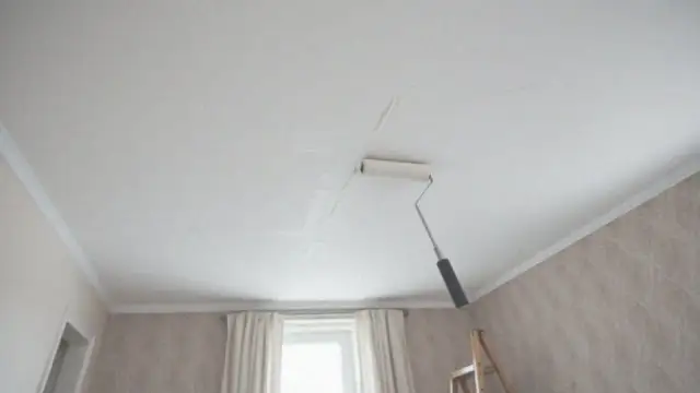 Jaka farba na nierówny sufit? Matowa czy strukturalna?