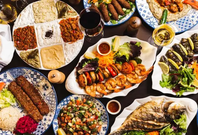 Co warto zjeść w Turcji? Odkryj smaki, które trzeba spróbować