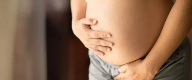 Parcie na pęcherz w ciąży: Od kiedy? Kiedy normalne, a kiedy alarm?