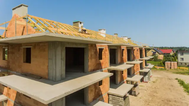 Deweloper narzuca notariusza? UOKiK mówi: masz prawo wyboru!