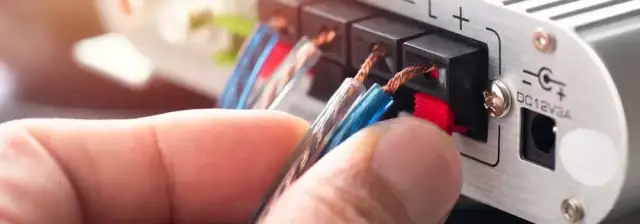 Jakim kablem podłączyć głośniki do telewizora, aby uniknąć problemów?