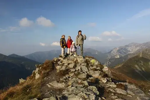 Czy na Giewont można wejść z dzieckiem? Bezpieczeństwo i porady dla rodzin