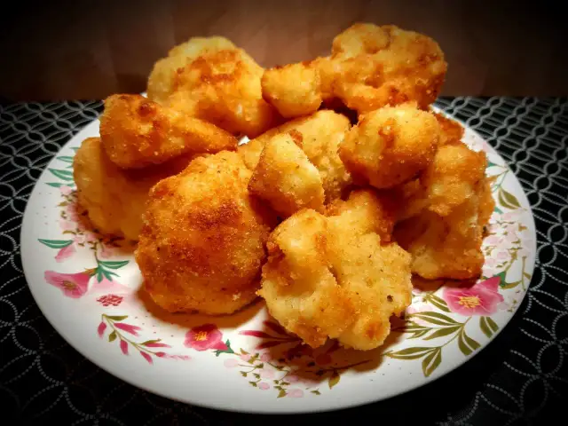 Jak zrobić kalafiora w bułce tartej – prosty przepis na smaczne danie