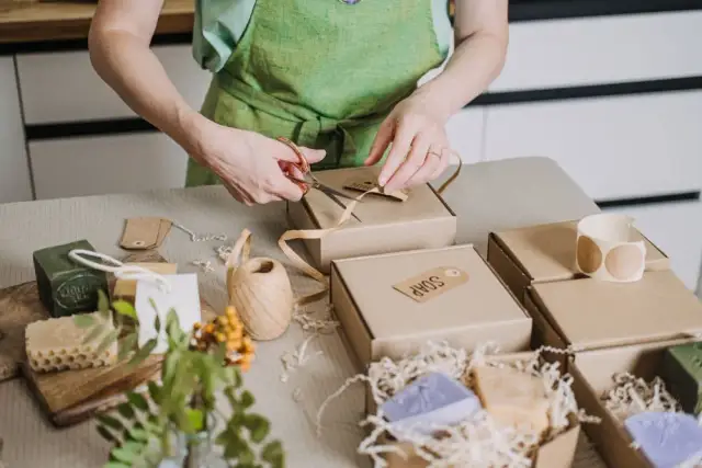 Pomysły na biznes na małym osiedlu, które przyniosą zyski