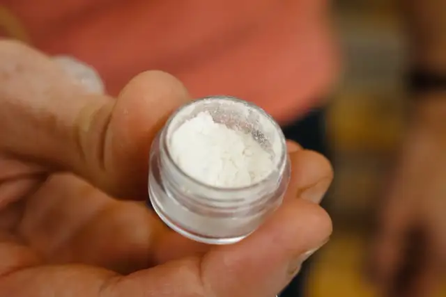 Mefedron: Jak rozpoznać i wykryć? Objawy, testy, co dalej?