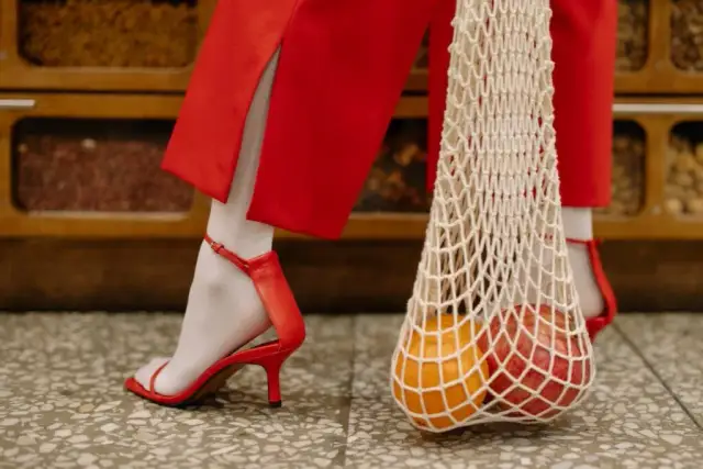 Obcas flare czy slim? Wygoda vs. elegancja który dla Ciebie?