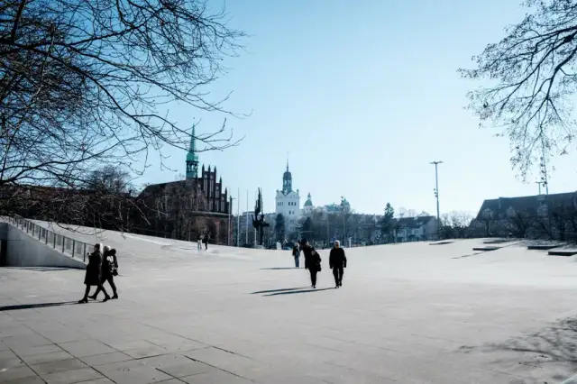 Ile mieszkańców ma Szczecin? Aktualne dane, prognozy i wyzwania