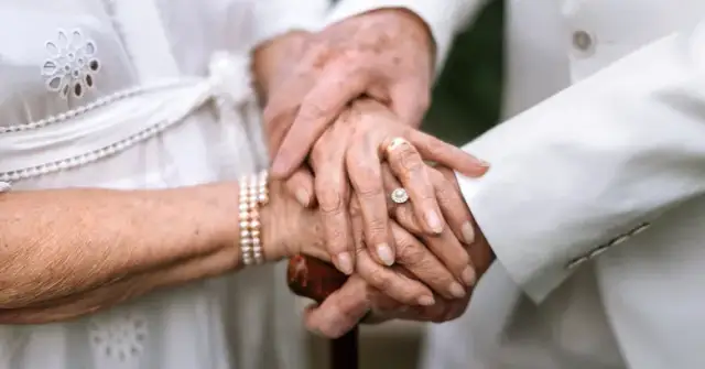 17 rocznica ślubu jaka to jest – odkryj znaczenie klonowej rocznicy