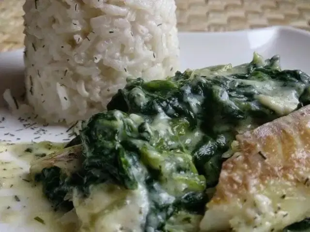 Mistrzowska zapiekanka rybna w sosie koperkowym: przepis i sekrety