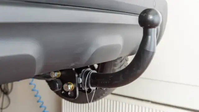 Jak wybrać hak do samochodu - porady, rodzaje i bezpieczeństwo