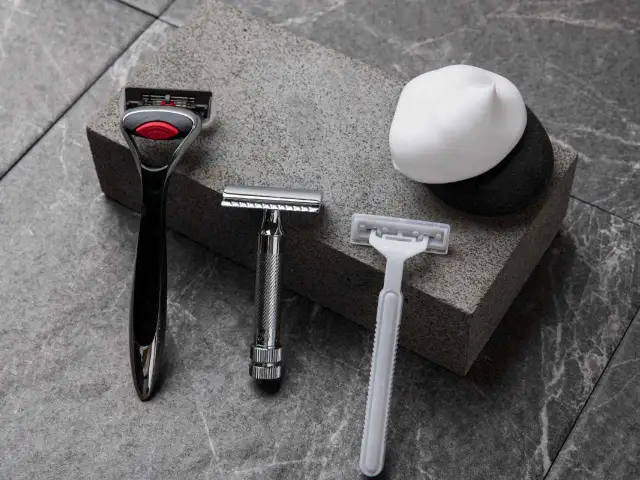 Jaka golarka dla Ciebie? Foliowa, rotacyjna, hybryda wybierz mądrze!