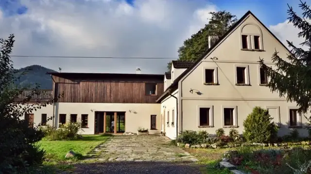 Góry Stołowe: Noclegi dla rodzin, z psem i blisko szlaków