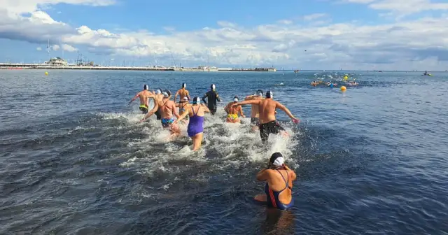 Czy Morze Czarne jest ciepłe? Sprawdź idealne temperatury do kąpieli