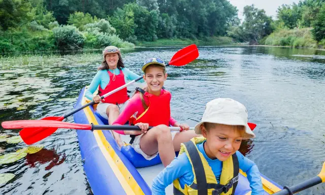 Kajaki Podkarpacie: Najlepsze trasy i praktyczny przewodnik