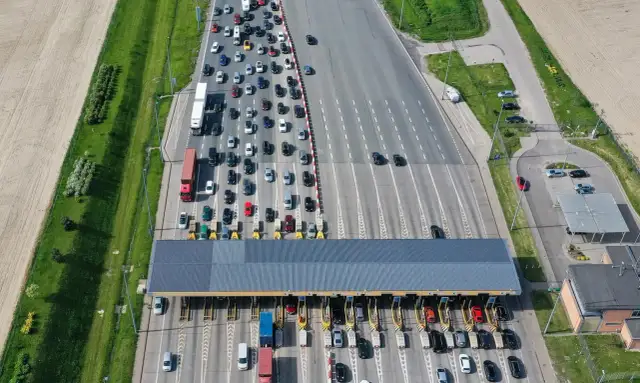 Ile kosztuje autostradą z Krakowa do Gdańska? Sprawdź opłaty i oszczędności!