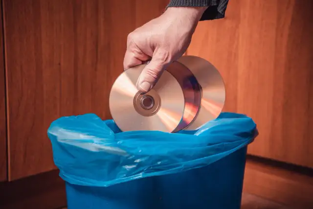 Gdzie wyrzucić płyty CD? PSZOK i 3 kroki do eko utylizacji