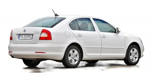 Pojemność baku Skoda Octavia 2 - co musisz wiedzieć o paliwie