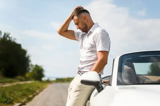 Kto traci zniżki OC po szkodzie? Kierowca czy właściciel?