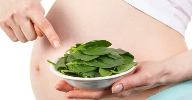 Niedobór żelaza w ciąży co jeść, aby poprawić zdrowie mamy i dziecka