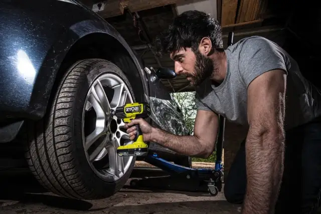 Jak długo można używać opon? Kiedy wymiana staje się konieczna dla bezpieczeństwa