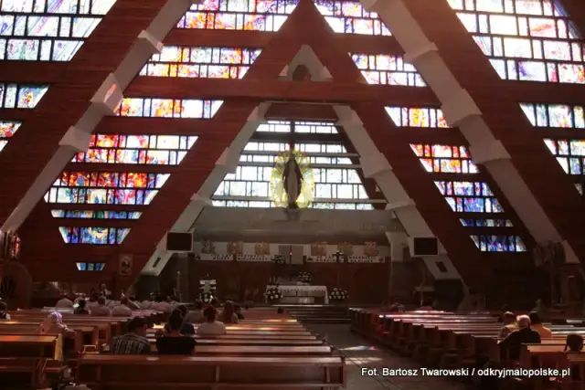 Sanktuarium na Olczy: historia, architektura i wydarzenia, które zachwycają