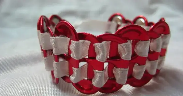 Jak zrobić naszyjnik z zawleczek – proste kroki i kreatywne pomysły