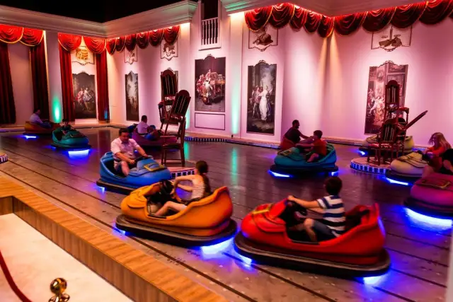 Gdzie pojechać z dzieckiem gdy pada deszcz - najlepsze atrakcje wewnętrzne