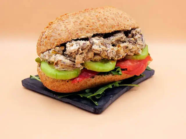 Ile kcal ma kebab w bułce? Sprawdź, co wpływa na kaloryczność