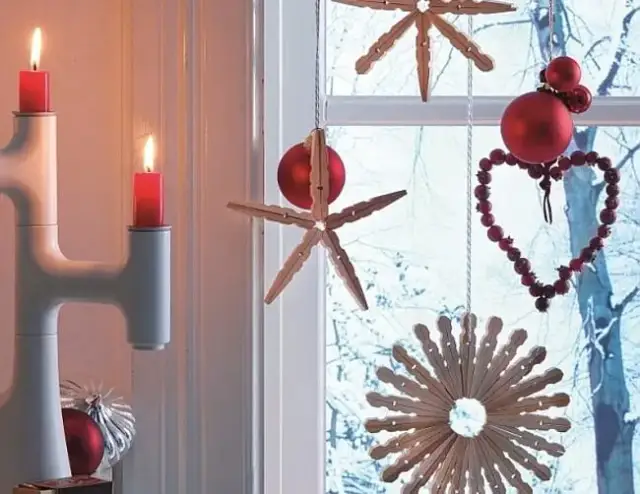Jak zrobić ozdoby świąteczne na drzwi - proste i efektowne pomysły