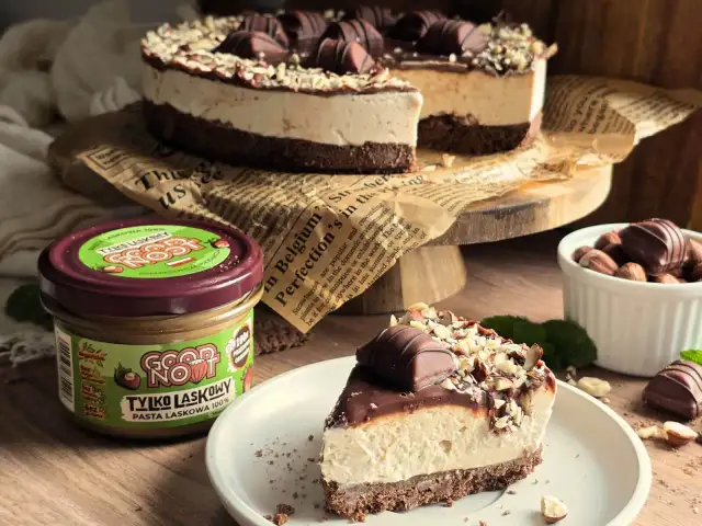 Jak zrobić ciasto kinder bueno bez pieczenia - prosty przepis krok po kroku