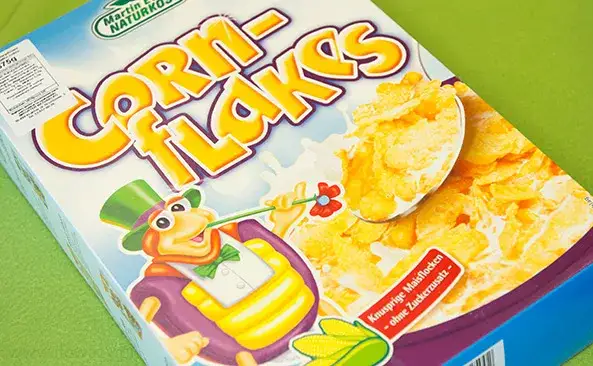 Płatki kukurydziane na diecie? Zaskakująca prawda o IG i kaloriach.