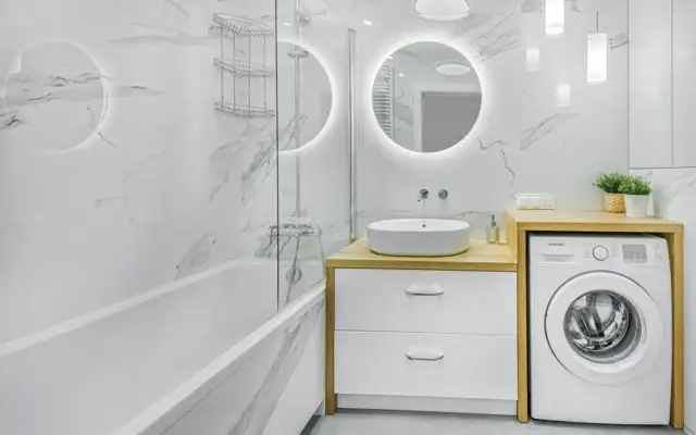 Jak urządzić łazienkę w bloku - 10 sprytnych rozwiązań na małą przestrzeń