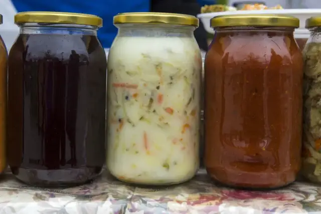 Pasteryzacja zup w słoikach: Prosty poradnik, by cieszyć się smakiem!