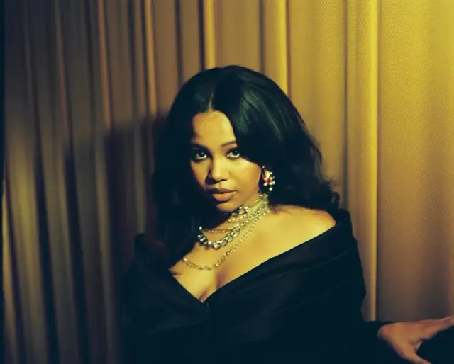 Kim Lee DJ: Jak jej unikalny styl zmienia świat muzyki elektronicznej